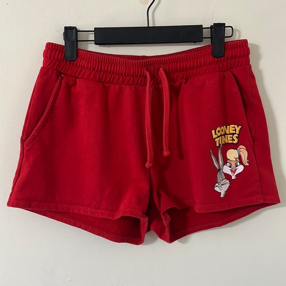 Looney Tunes Bugs Bunny Red Sweat Shorts Size Medium (7-9) - Picture 1 of 5
